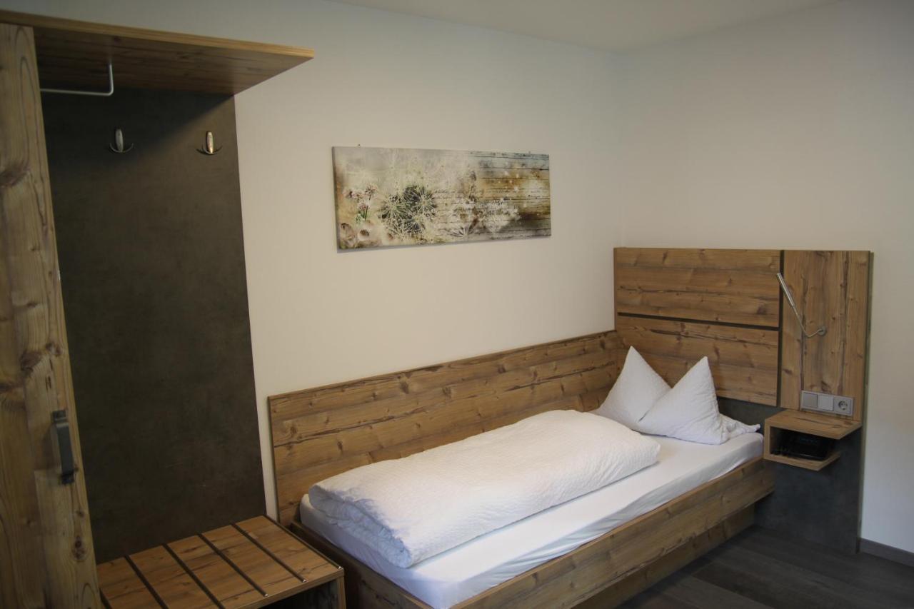 Hotel-Gasthof Zur Post فلبورغ المظهر الخارجي الصورة