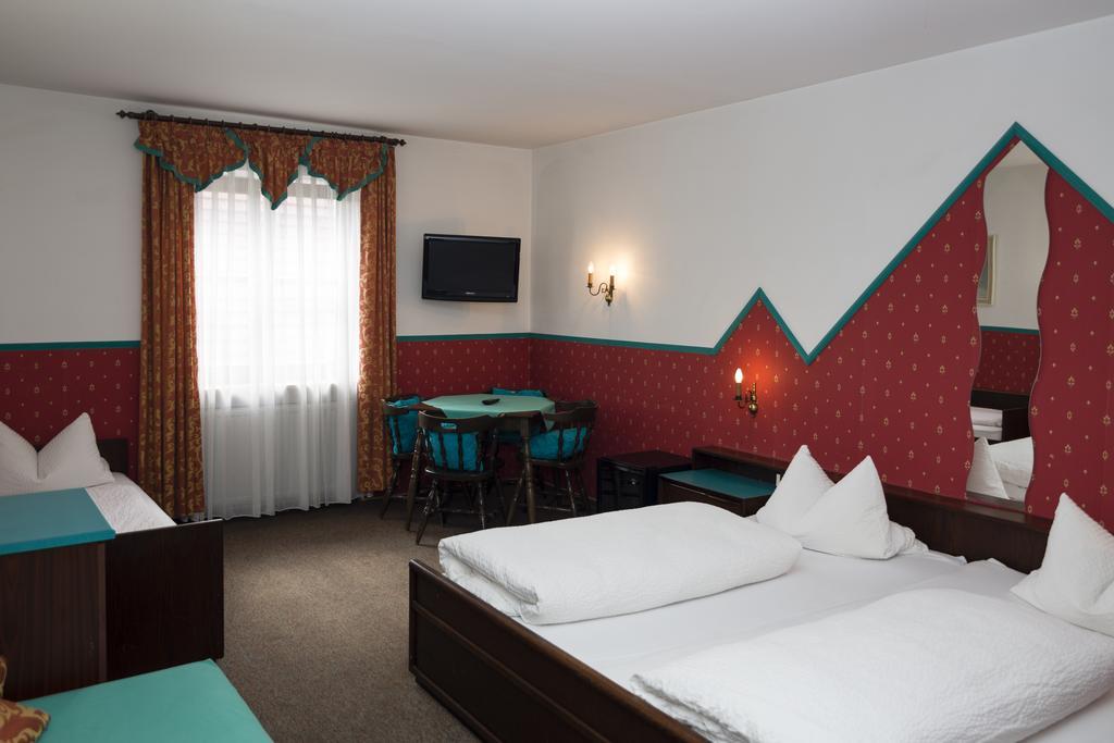 Hotel-Gasthof Zur Post فلبورغ المظهر الخارجي الصورة